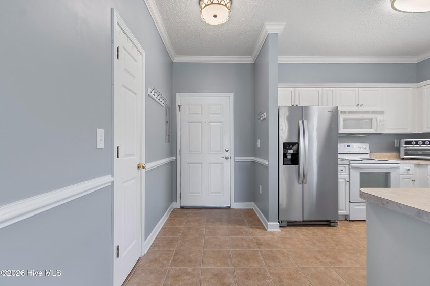 Looking for the perfect coastal getaway, primary residence, or - photo 7