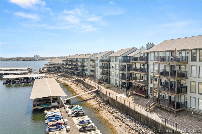 The perfect blend of luxury &amp; income potential in the heart of - photo 18