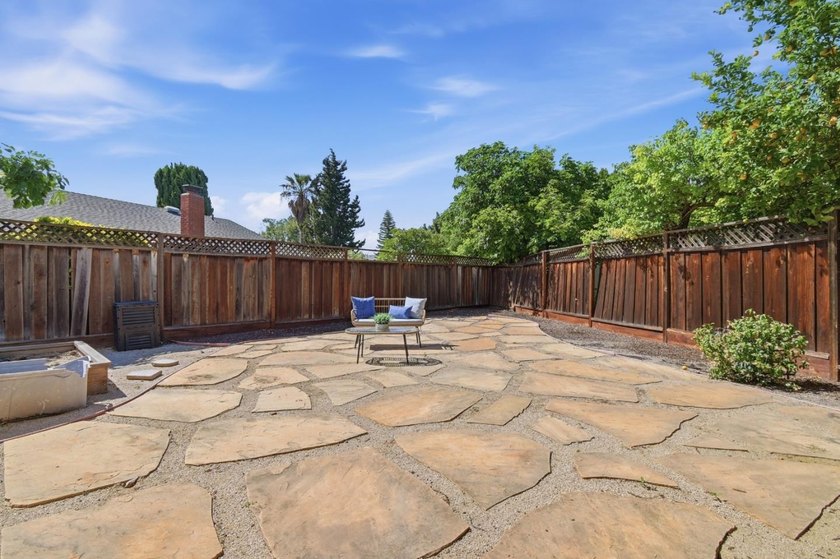 50K PRICE REDUCTION. Gorgeous move-in ready 4-bedroom, 2-bath - photo 33