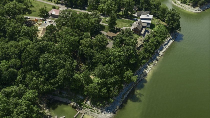 Welcome to your own waterfront retreat on beautiful Barren River - photo 4