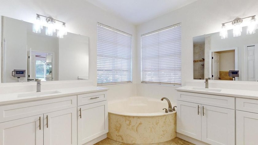 SELLER FINANCING OR LEASE OPTION AVAILABLE! Stunning Lakeview - photo 26