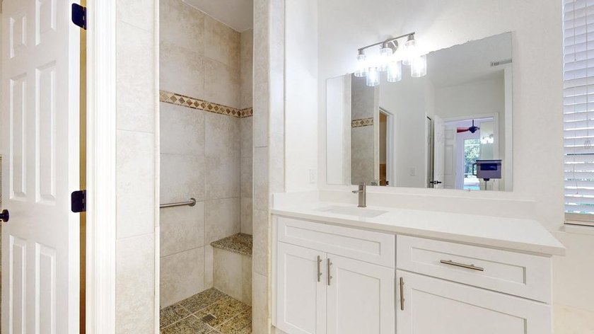 SELLER FINANCING OR LEASE OPTION AVAILABLE! Stunning Lakeview - photo 29