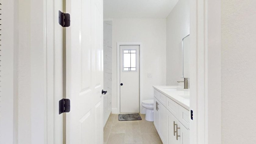 SELLER FINANCING OR LEASE OPTION AVAILABLE! Stunning Lakeview - photo 36