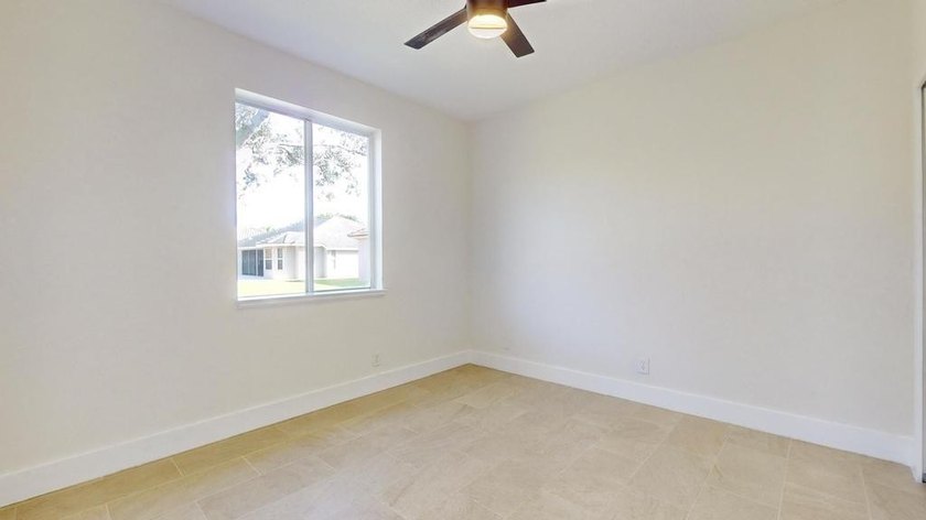 SELLER FINANCING OR LEASE OPTION AVAILABLE! Stunning Lakeview - photo 45