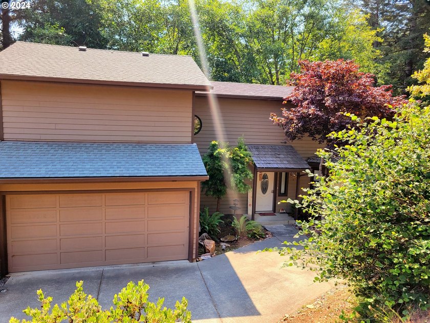 2 Bed Townhouse style Home in the Harris Heights planned - photo 2