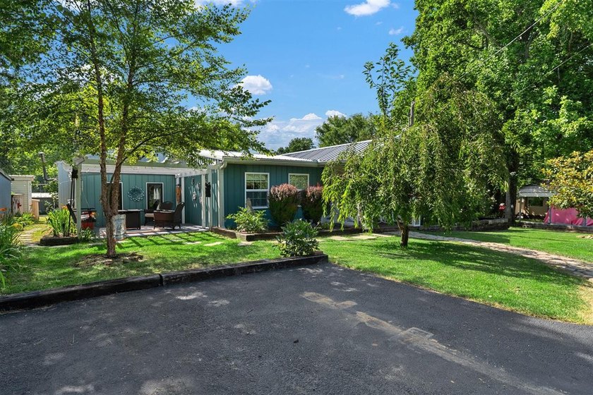 Welcome to 377 Lake View Drive in Sunset Harbor on beautiful - photo 3