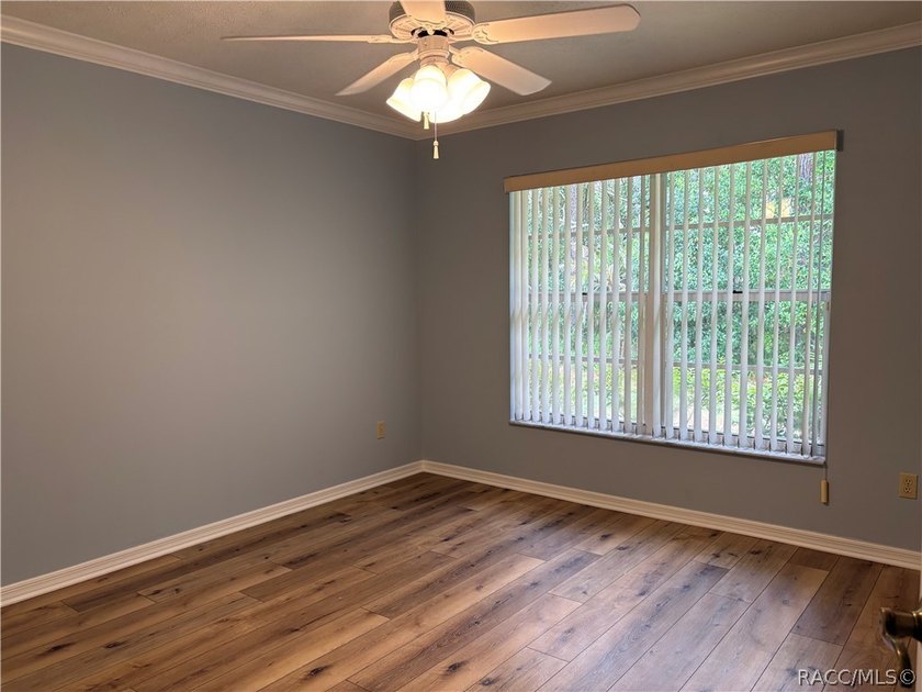 Beautiful, large move in ready home. 3 bedroom 2 bathroom - photo 39