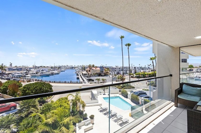 Enjoy staying in Newport's most premier luxury high-rise! - photo 18