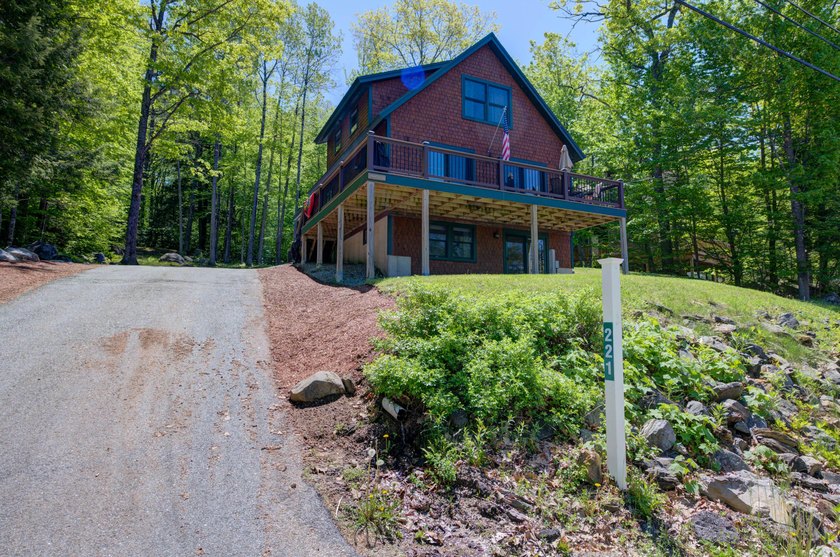 This stunning open concept home is designed for both relaxation - photo 3