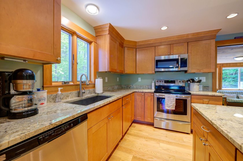 This stunning open concept home is designed for both relaxation - photo 10