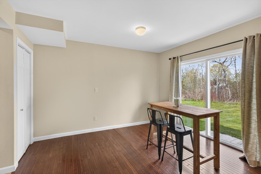 Charming 3BR/2.5BA in the Heart of Rockland. Built in 2015 and - photo 9