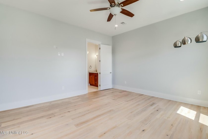 Stunning 6-year-old custom home sits on an oversized lot just - photo 11