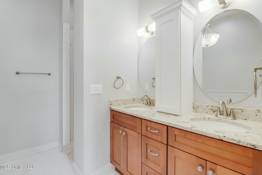 Stunning 6-year-old custom home sits on an oversized lot just - photo 13