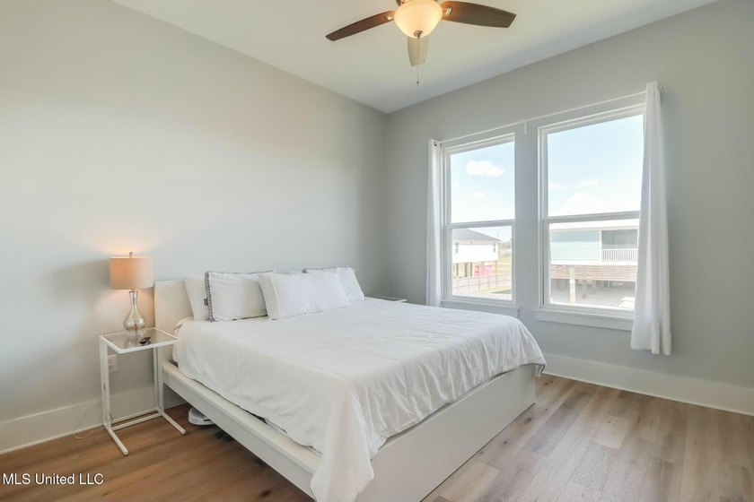 Stunning 6-year-old custom home sits on an oversized lot just - photo 17