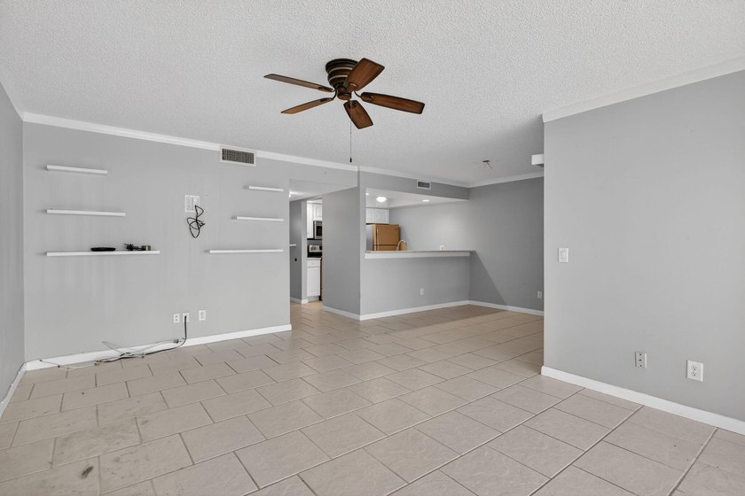 Beautiful first-floor corner unit in the resort-style community - photo 10