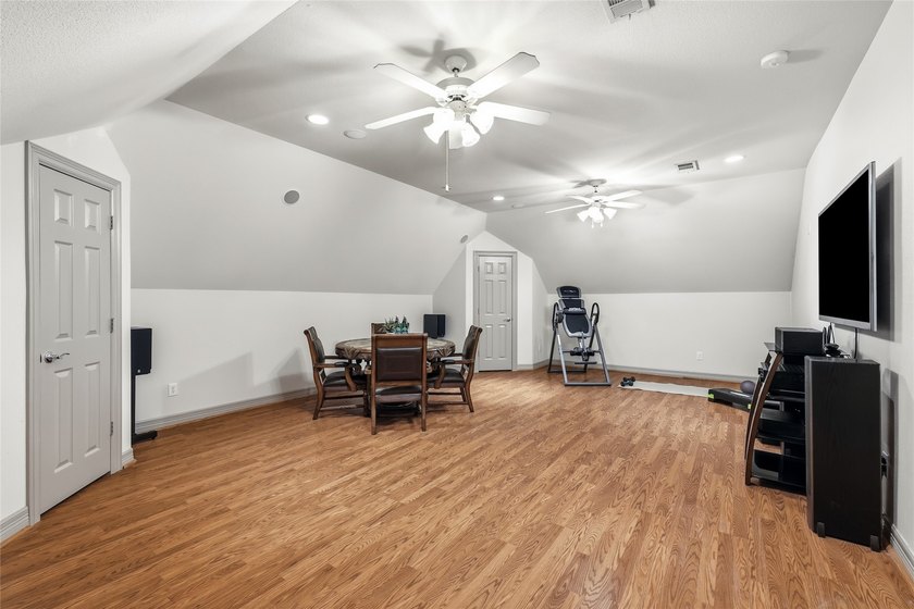 Welcome to 3536 Bay Ridge Drive - a beautifully updated - photo 27