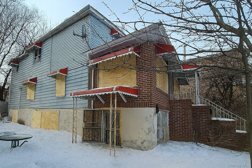If you are looking for a property to renovate with an excellent - photo 3