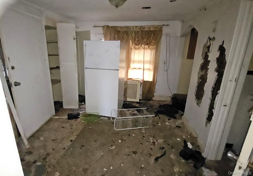 If you are looking for a property to renovate with an excellent - photo 10