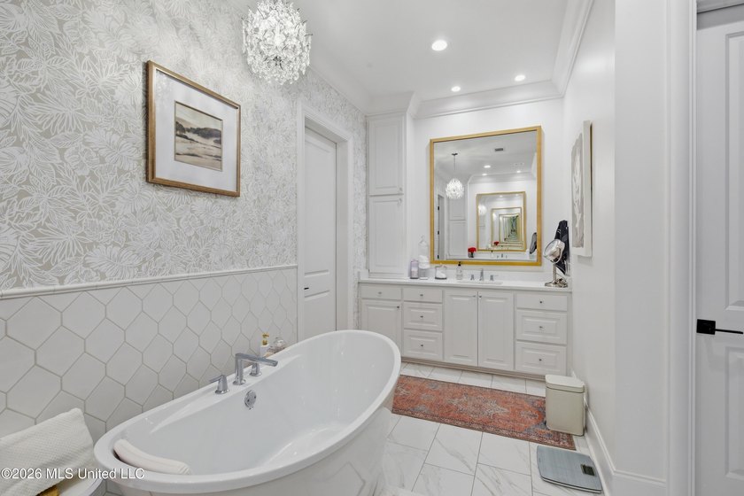 Professional pictures coming soon. Experience exceptional - photo 34