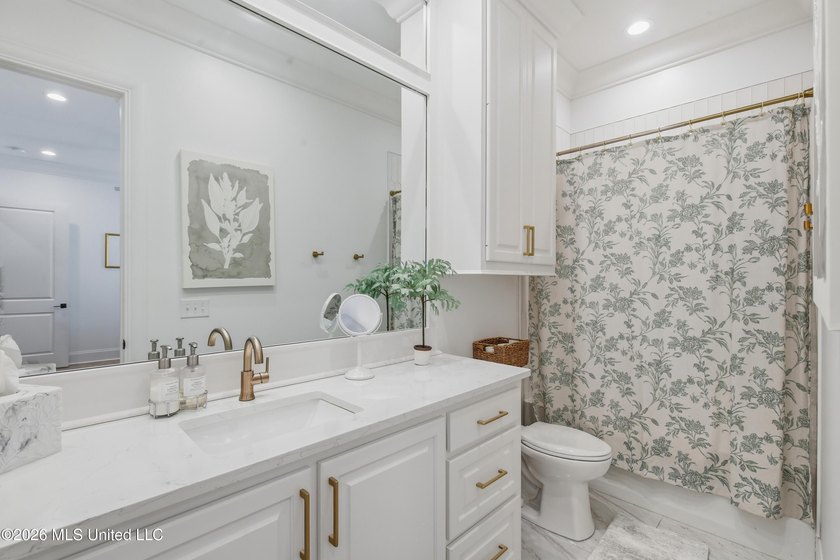 Professional pictures coming soon. Experience exceptional - photo 39