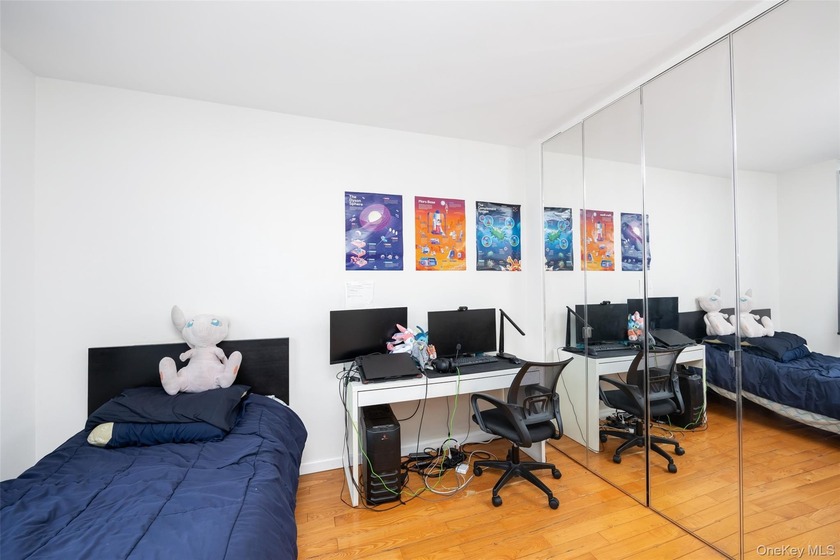 Luxury Waterfront Living in the Heart of Battery Park City - photo 8