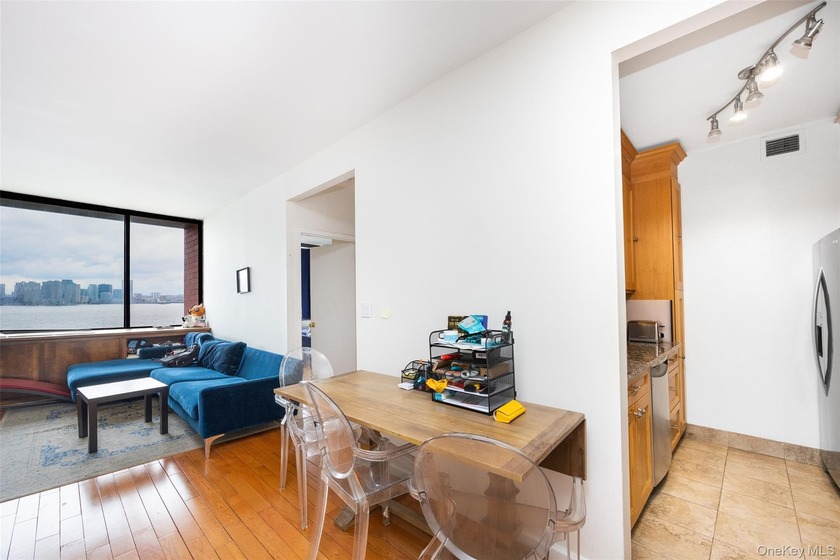 Luxury Waterfront Living in the Heart of Battery Park City - photo 10