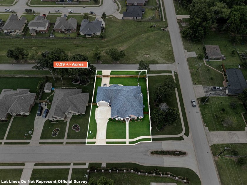Exceptional custom-built 3-bedroom, 2 1/2 bath home designed - photo 3