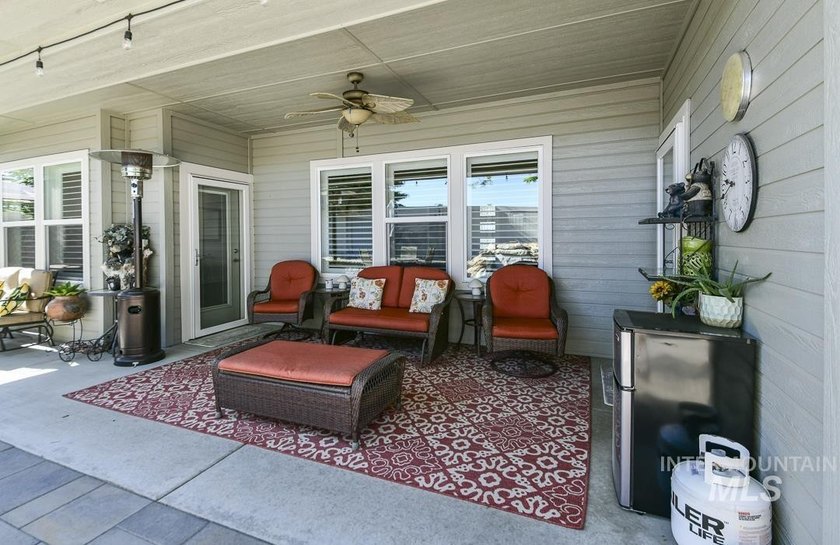 Beautiful single level home built by Riverwood Homes. This ADA - photo 44