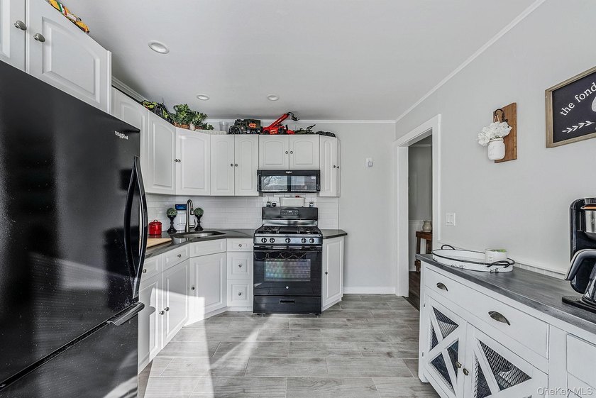 Check out this 3-bedroom ranch in East Patchogue. Home features - photo 27
