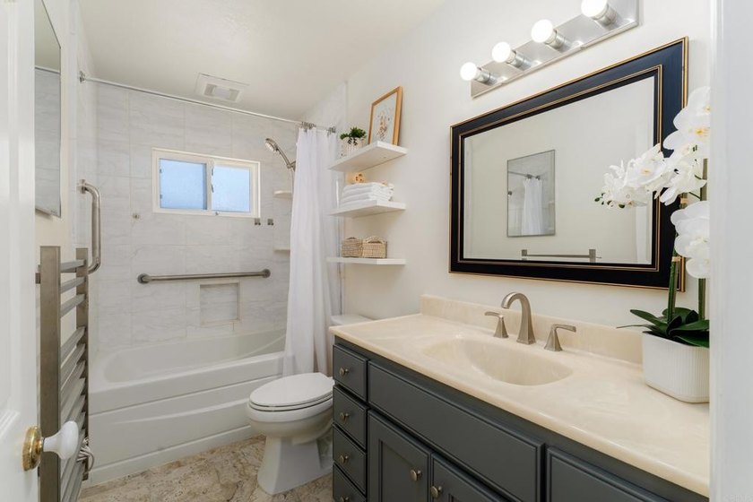 5736 Soledad Mountain Rd - photo 28