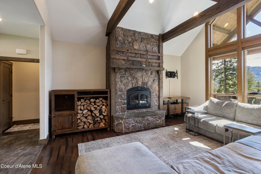 Perched above The Idaho Club, this exceptional luxury home - photo 5
