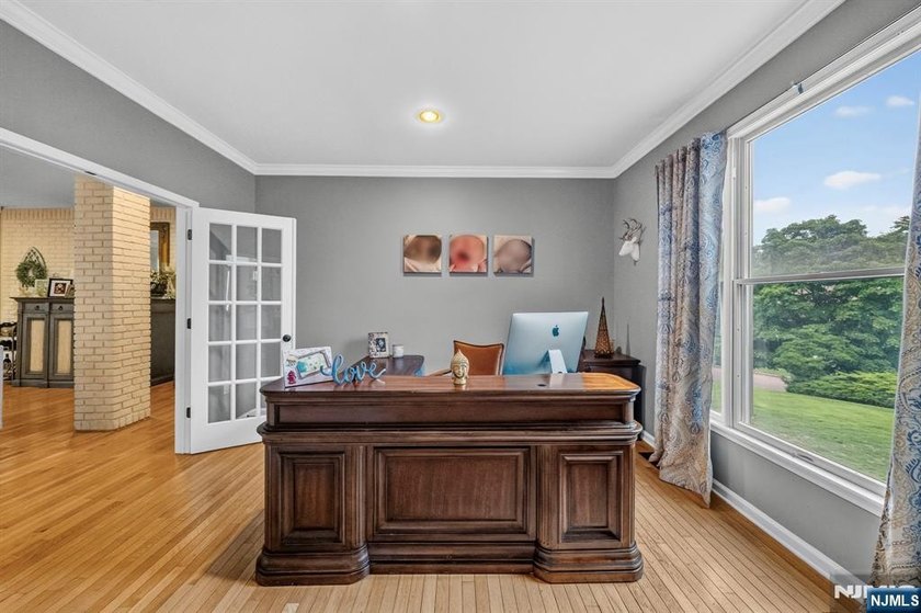 Spectacular Colonial in Sought-After Vizcaya Estates! Welcome to - photo 16
