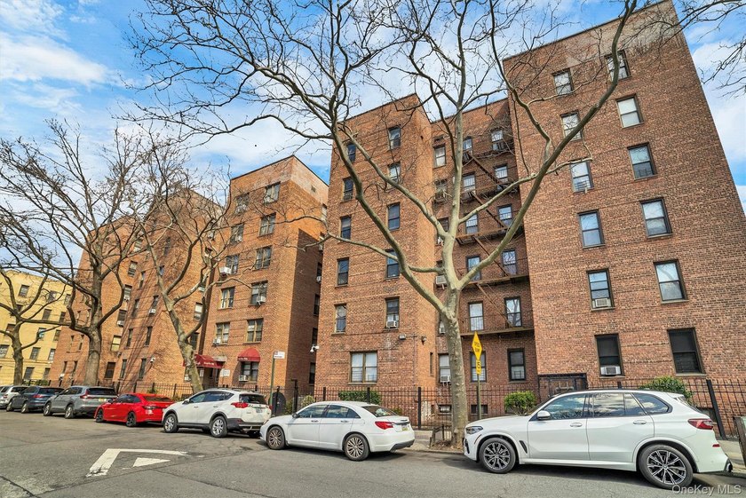 Step into this fully renovated and well-maintained 2-bedroom - photo 17