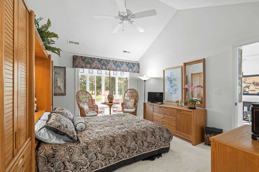 Welcome to this bright and inviting 2 bedroom, 2 bath - photo 23