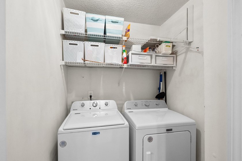 Welcome to this bright and inviting 2 bedroom, 2 bath - photo 31