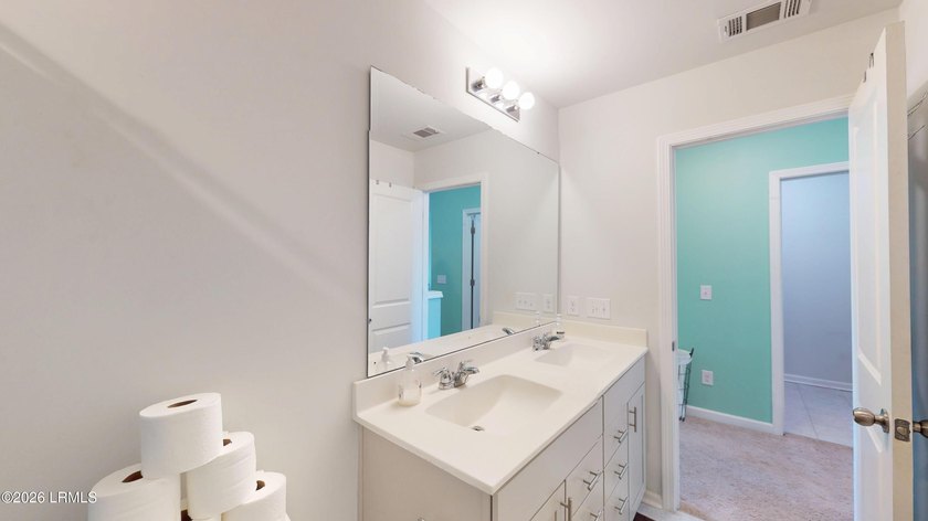 Thoughtfully upgraded throughout, this 4 bedroom, 2.5 bath - photo 29
