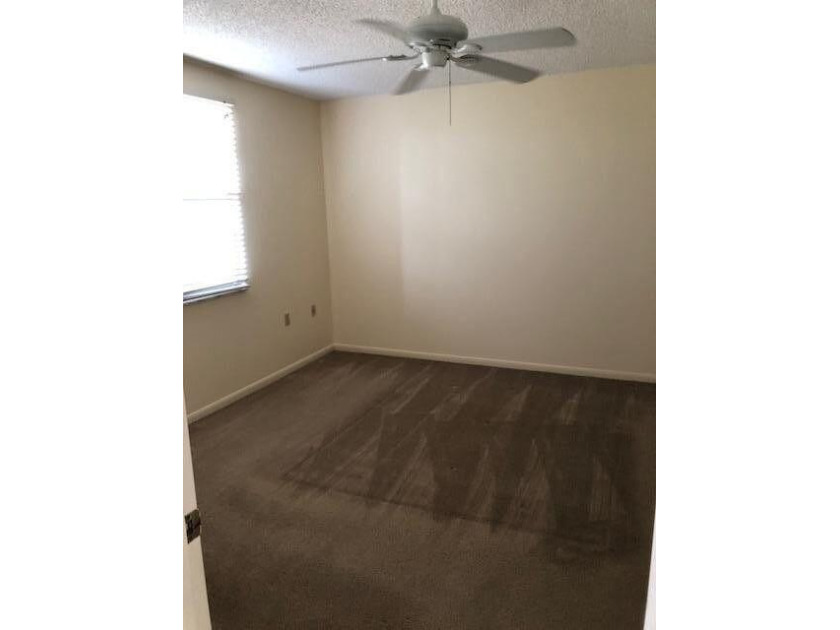 BRIGHT 2BEDROOM/2BATH FORTH FLOOR PENTHOUSE END UNIT OFFERS - photo 4