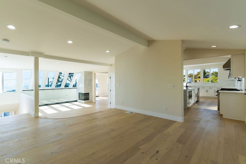 This newly renovated home with breathtaking 180-degree ocean - photo 23