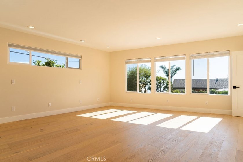 This newly renovated home with breathtaking 180-degree ocean - photo 46