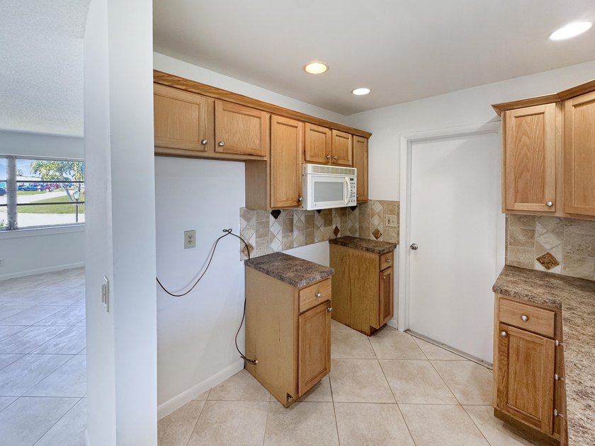 This home is priced at the I must it buy it deal. Welcome to 514 - photo 6