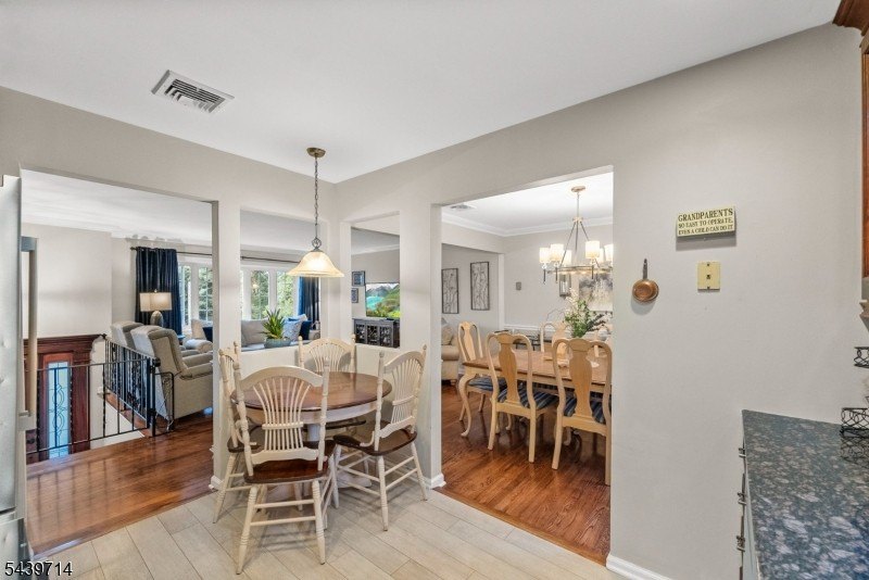 Welcome home to this beautifully maintained 4-bedroom bi-level - photo 16