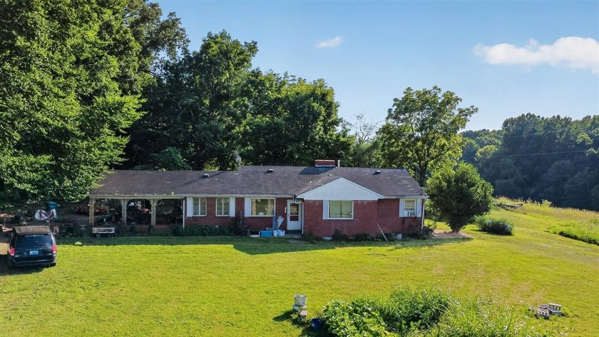 Looking for acreage with endless potential? This 13.2-acre - photo 2