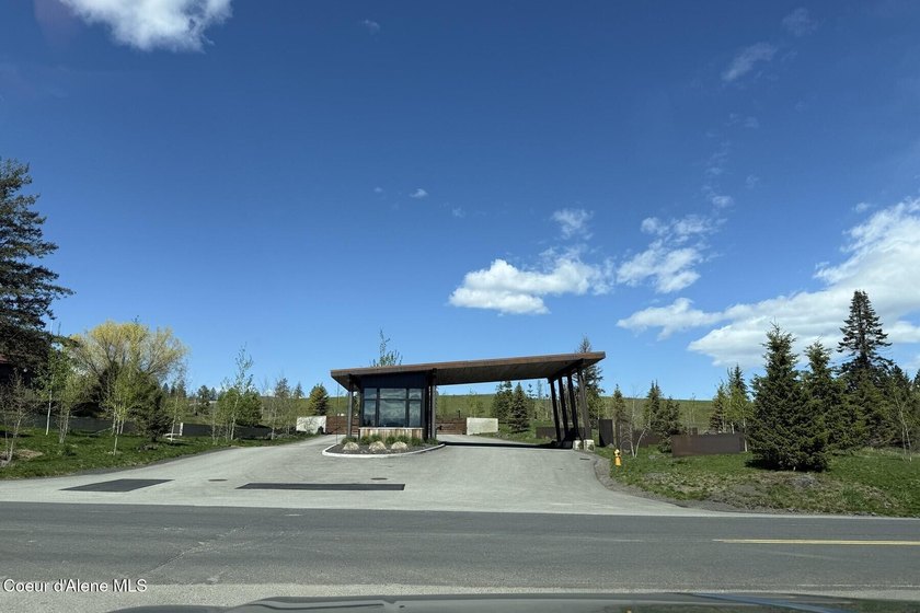 Captivating views from this rare homesite in CDA National - photo 3