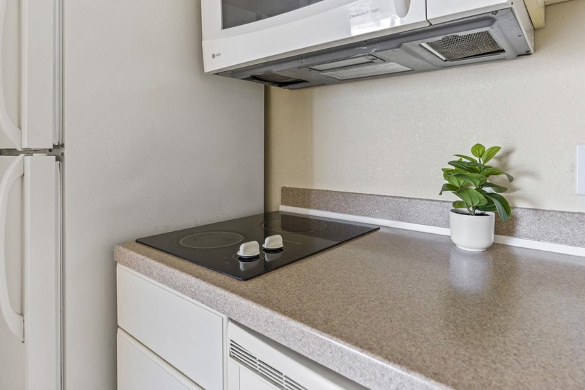 Experience coastal living from this furnished 11th-floor - photo 14
