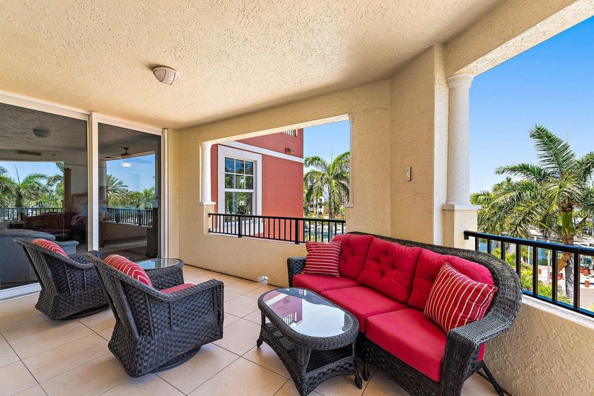 Experience luxury waterfront living at Jupiter Yacht Club, one - photo 15