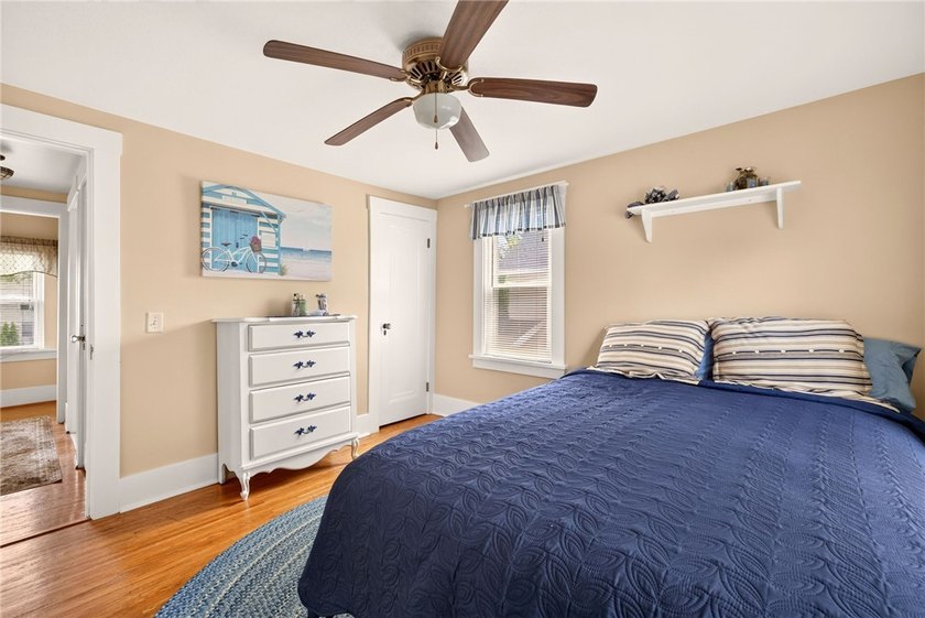 Welcome to this lovingly maintained 3-bedroom, 1.5-bath home in - photo 20