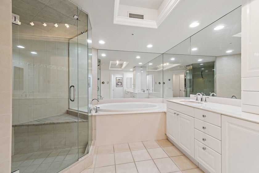 Experience luxury waterfront living at Jupiter Yacht Club, one - photo 21