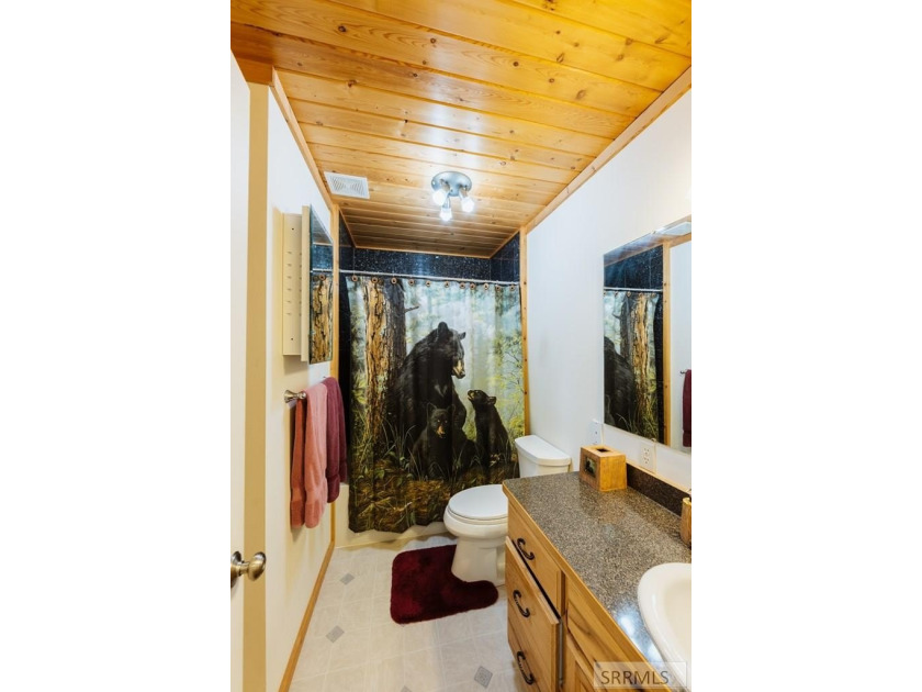 Come claim your private slice of heaven in the coveted Lakeview - photo 31