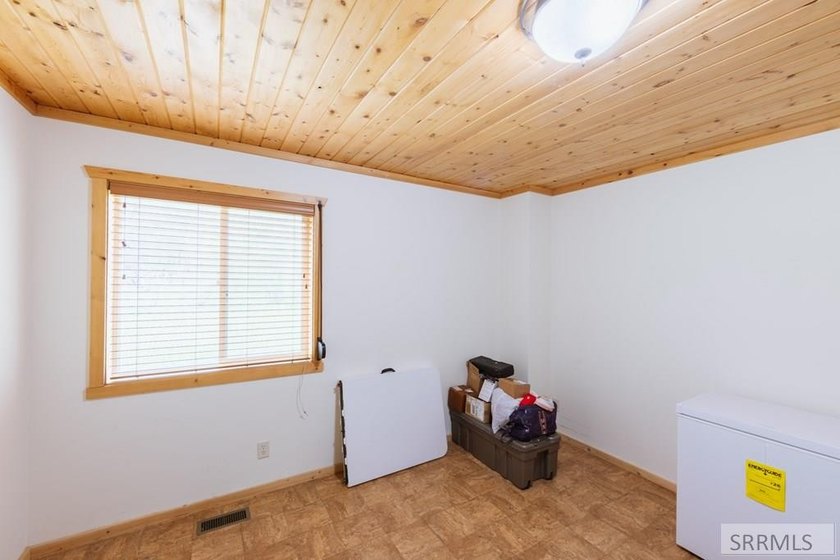 Come claim your private slice of heaven in the coveted Lakeview - photo 35