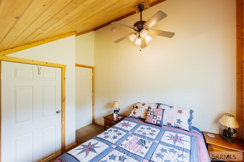 Come claim your private slice of heaven in the coveted Lakeview - photo 41